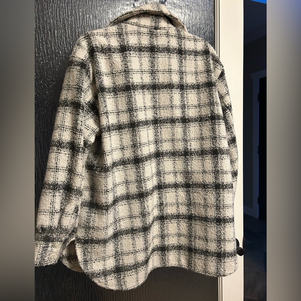 H&M Plaid Shacket - Picture 7 of 7